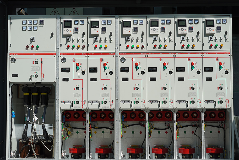 廈門第一互感器電流三相五柱電壓互感器在充氣柜運(yùn)用場(chǎng)景